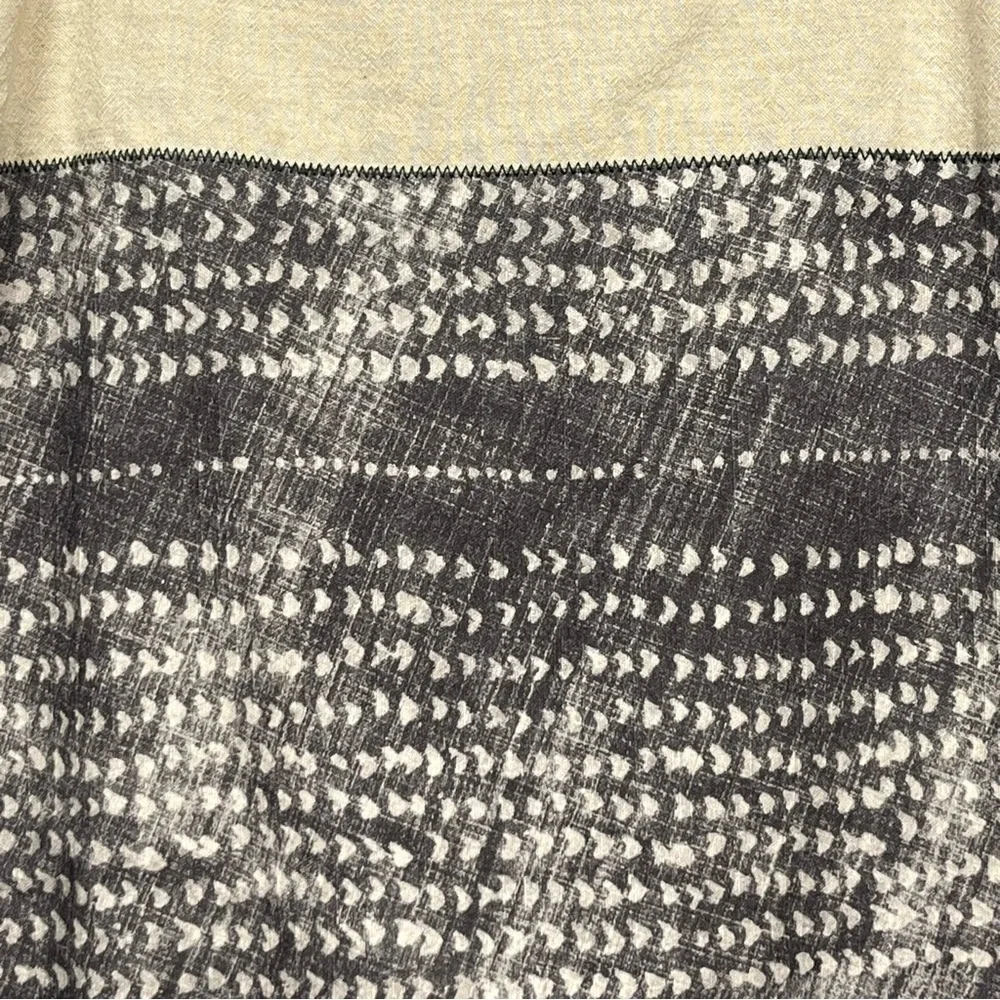 Set of 2 Pottery Barn 100% cotton king size natural & black heart print shams.